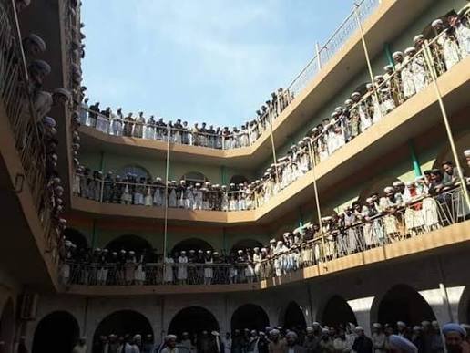 جامعہ میں طلبہ